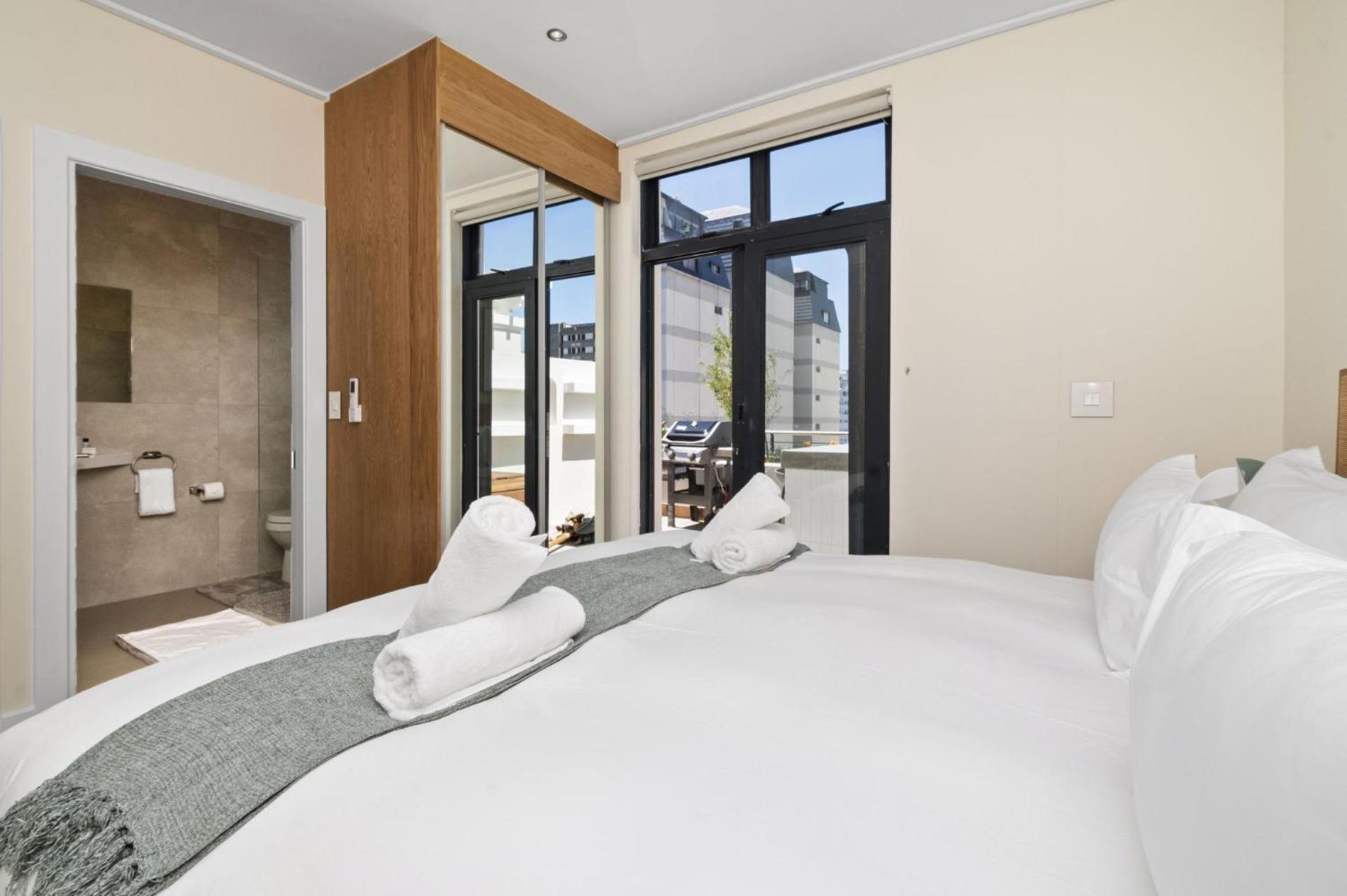 Atlantic Views Luxury 2-bed With Pool In Sea Point *